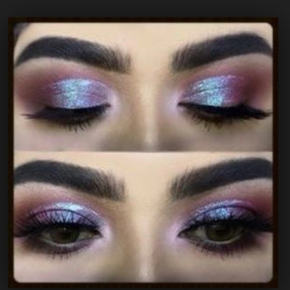 STILA Glow Eye Shadow -Sea Siren - Picture 4 of 4